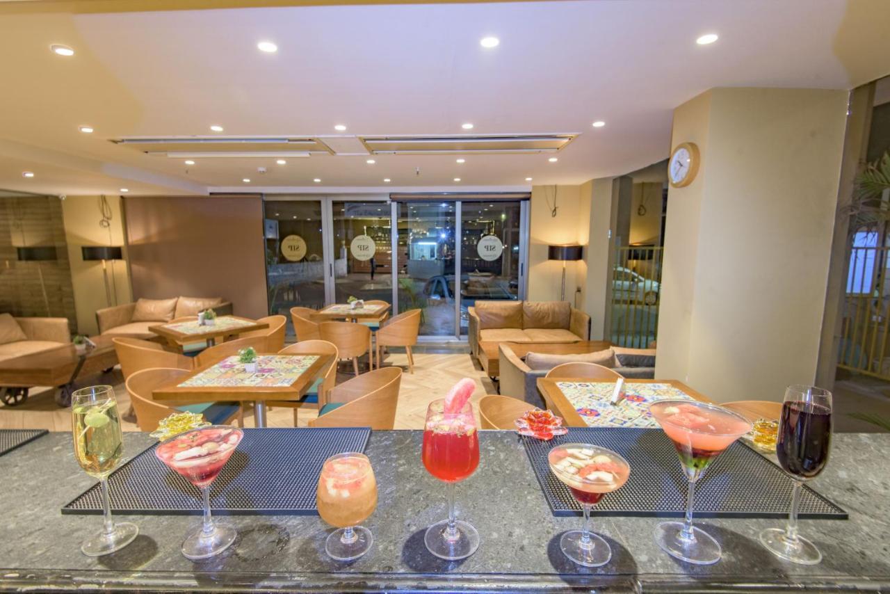 Hotel The Fern Residency Calangute-Baga, Goa Zewnętrze zdjęcie